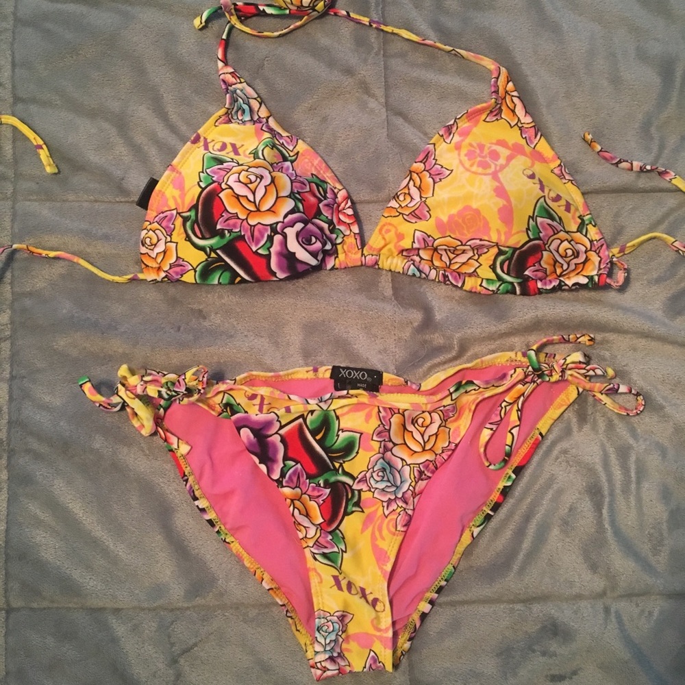 Triangle bathing suit